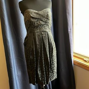 Strapless dress with packets